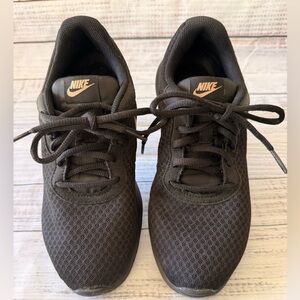 Nike Womens Tanjun Running Shoes Black Copper 812655-005 Low Top Lace Mesh 8M